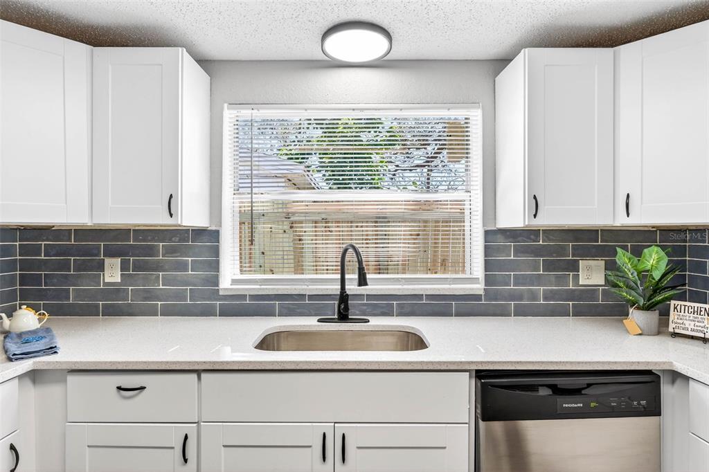 10033 Regency Park Boulevard Port Richey, FL 34668 - Photo 16 of 28