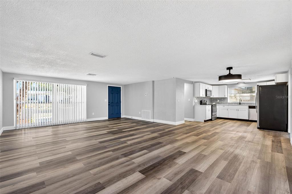 10033 Regency Park Boulevard Port Richey, FL 34668 - Photo 7 of 28