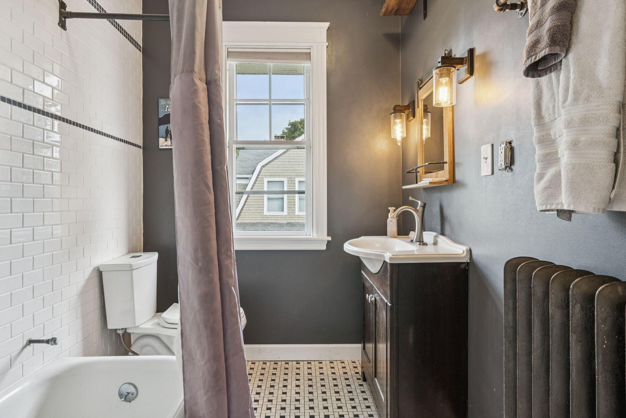 103 Deerfield Road Portland, ME 04101 - Photo 43 of 61 2nd Flr Bath