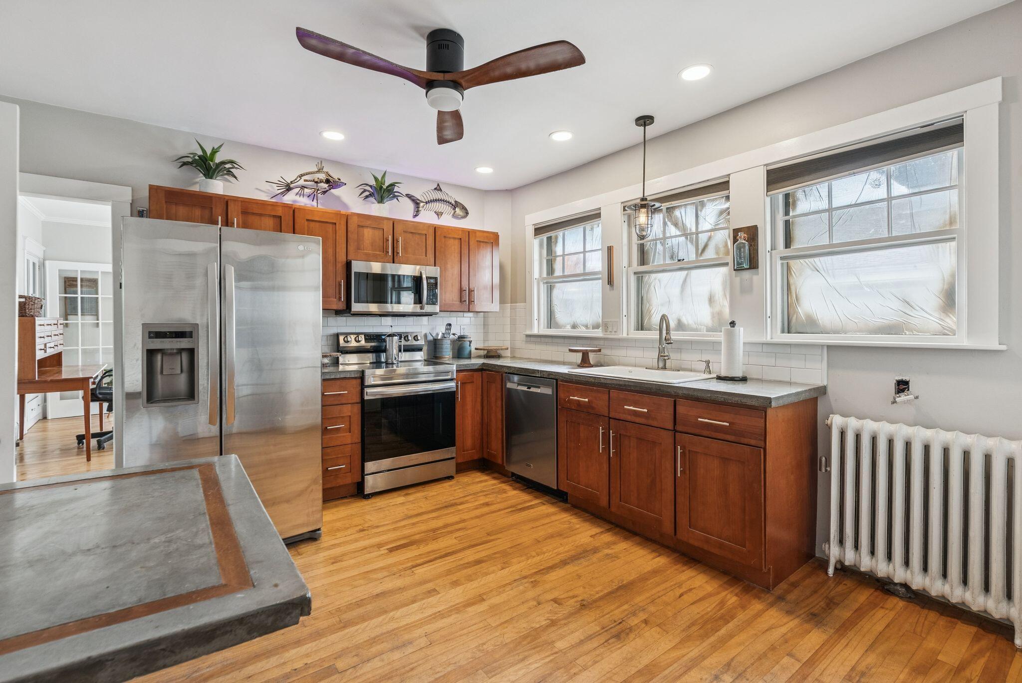 103 Deerfield Road Portland, ME 04101 - Photo 5 of 61 2nd Flr Kitchen