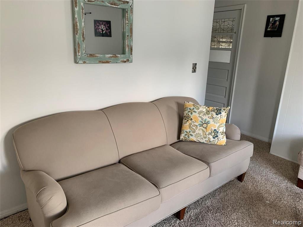 209 Elm Street Flushing, MI 48433 - Photo 7 of 21