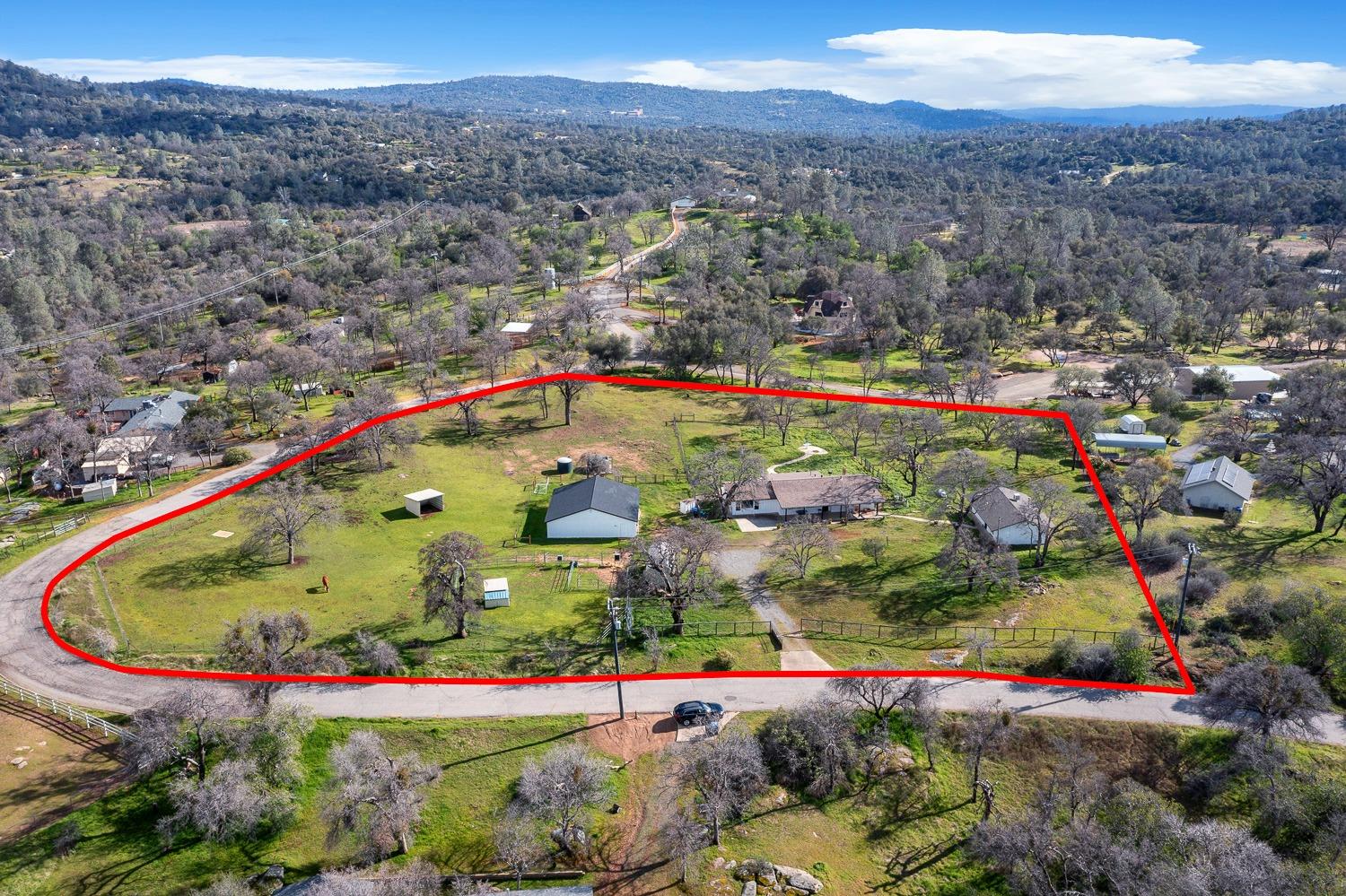 45644 Rocking Chair Road Coarsegold, CA 93614 - Photo 4 of 74 Property is gated, fenced and cross fenced with multiple access gates.