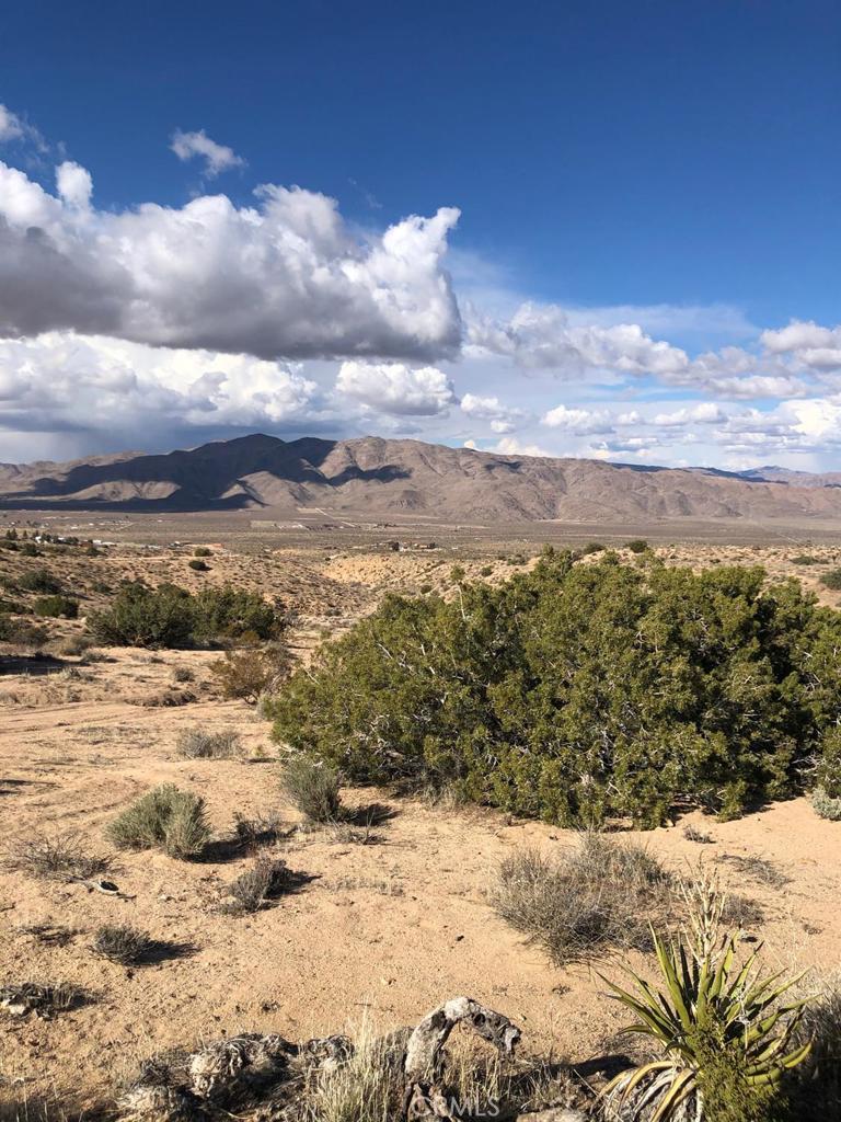 26637 Santa Rosa Road Apple Valley, CA 92308 - Photo 11 of 16 a view of a snow on the beach
