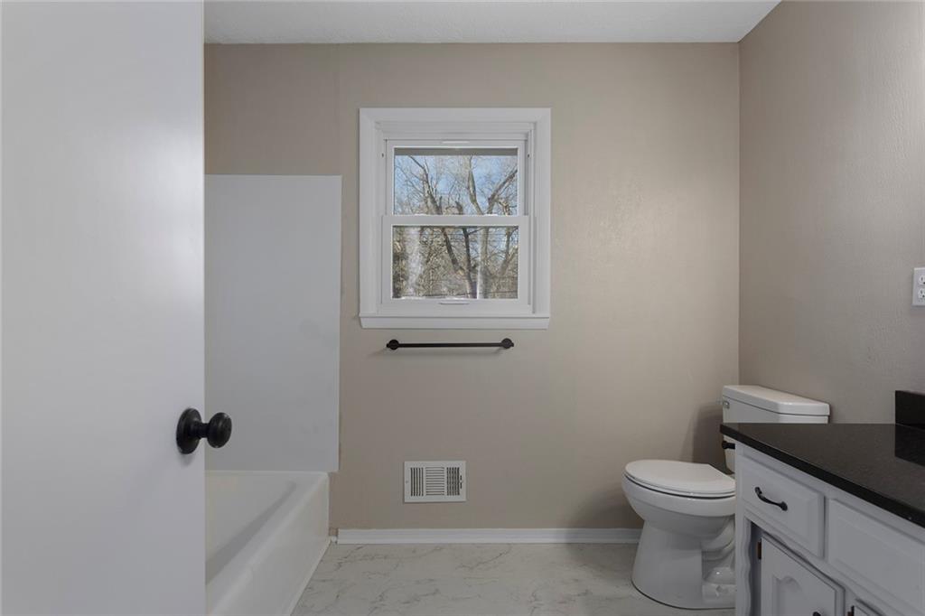 7916 Maple Avenue Raytown, MO 64138 - Photo 21 of 28