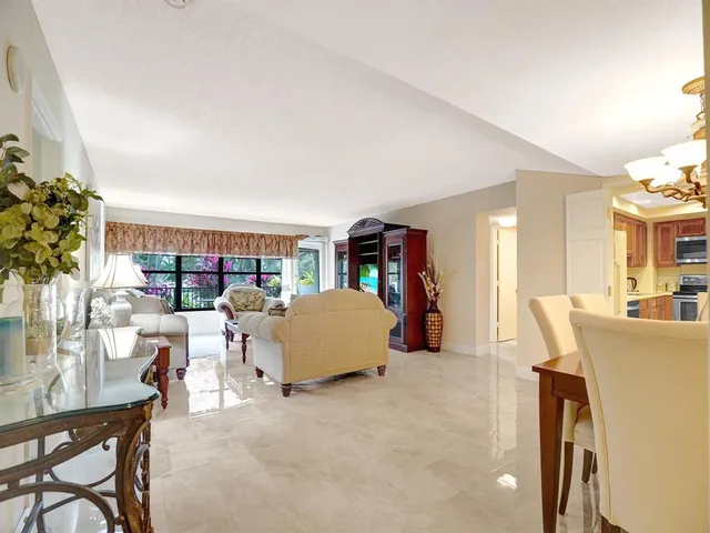 $3,000 | 3200 Port Royale Drive North, Unit 208, Fort Lauderdale, FL 33308