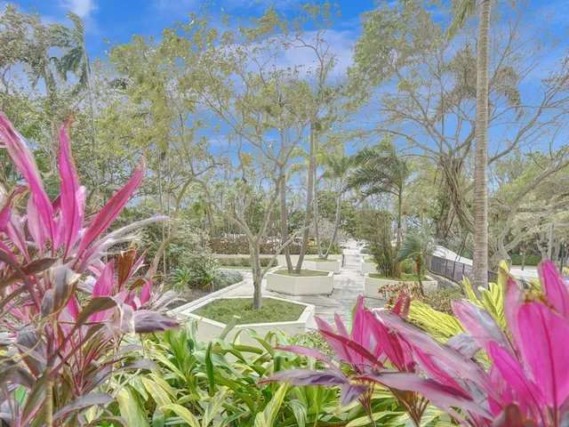 $3,000 | 3200 Port Royale Drive North, Unit 208, Fort Lauderdale, FL 33308