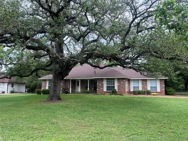 $215,000 | 100 Fm 2117, Marlin, TX 76661