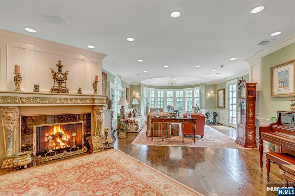 1055 High Mountain Road Franklin Lakes, NJ 07417 - Photo 10 of 24 Gallery Image 10