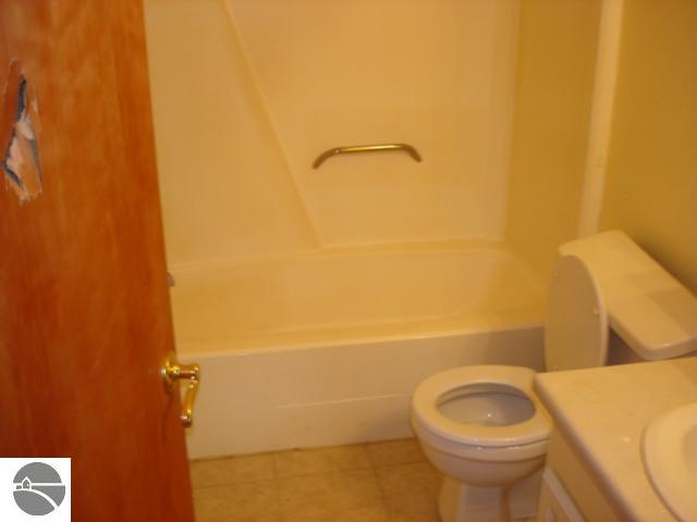 1908 East Potter Road Traverse City, MI 49696 - Photo 6 of 9 1693690-5.JPG