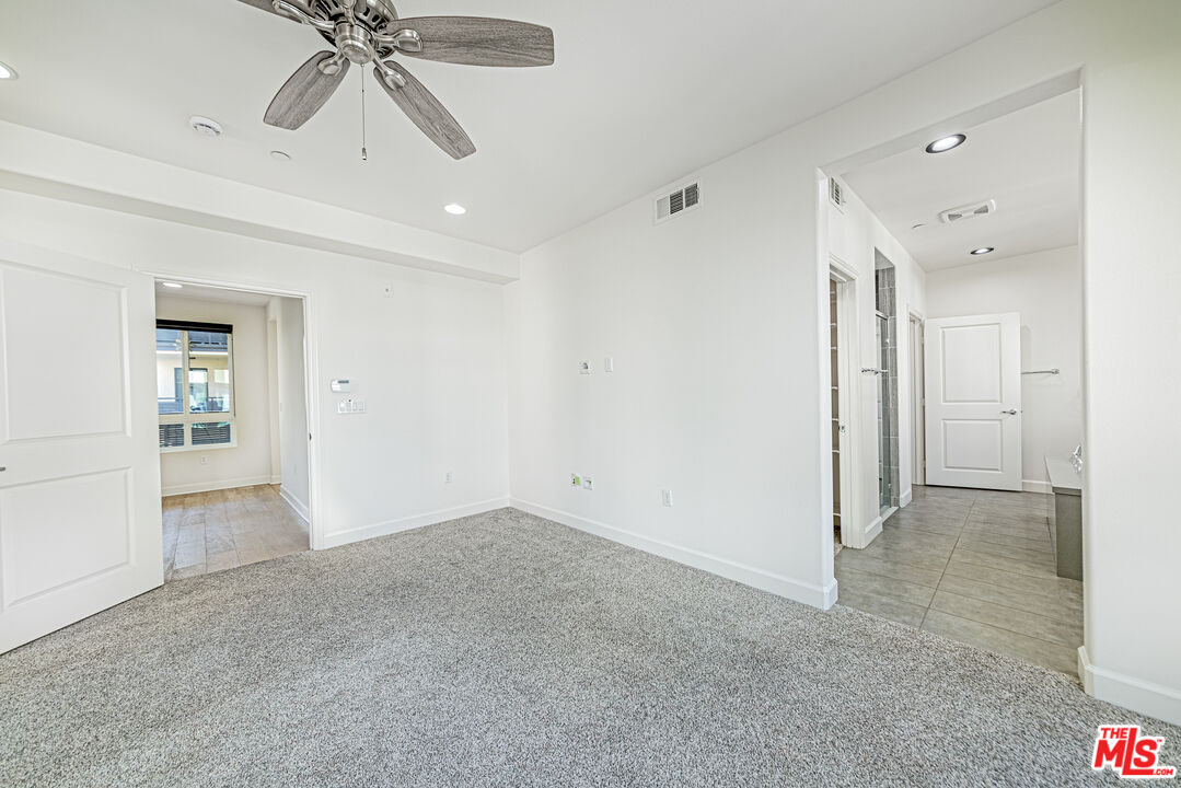 12883 West Runway Road, Unit 2 Playa Vista, CA 90094 - Photo 15 of 61