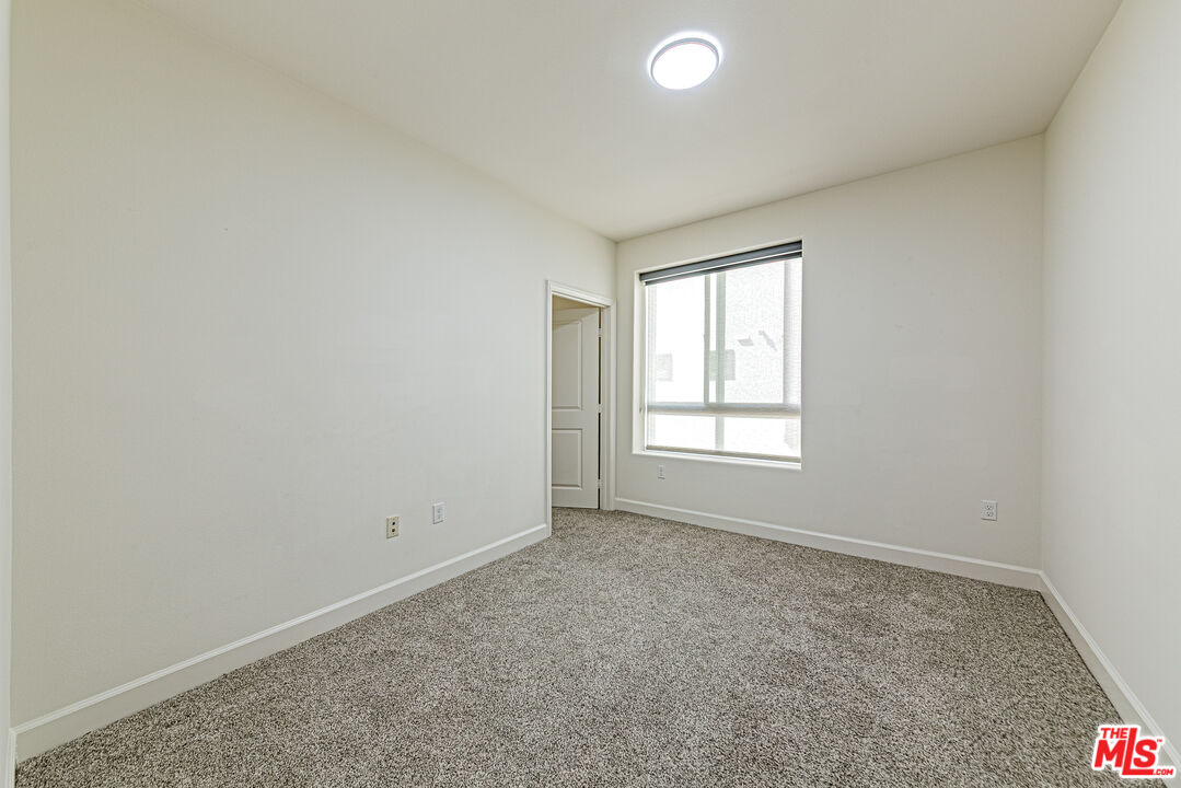12883 West Runway Road, Unit 2 Playa Vista, CA 90094 - Photo 20 of 61