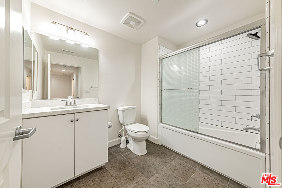12883 West Runway Road, Unit 2 Playa Vista, CA 90094 - Photo 24 of 61