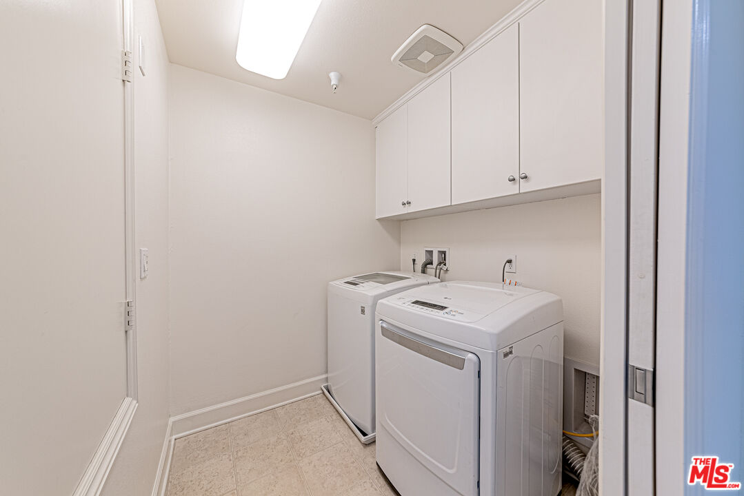 12883 West Runway Road, Unit 2 Playa Vista, CA 90094 - Photo 25 of 61