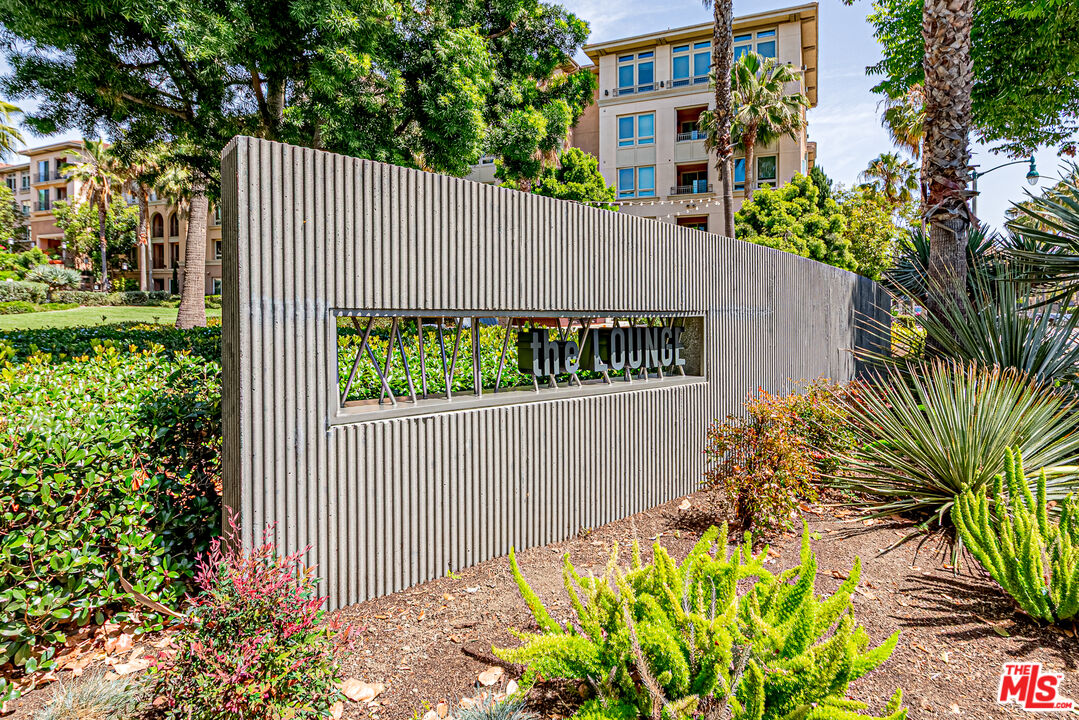 12883 West Runway Road, Unit 2 Playa Vista, CA 90094 - Photo 35 of 61