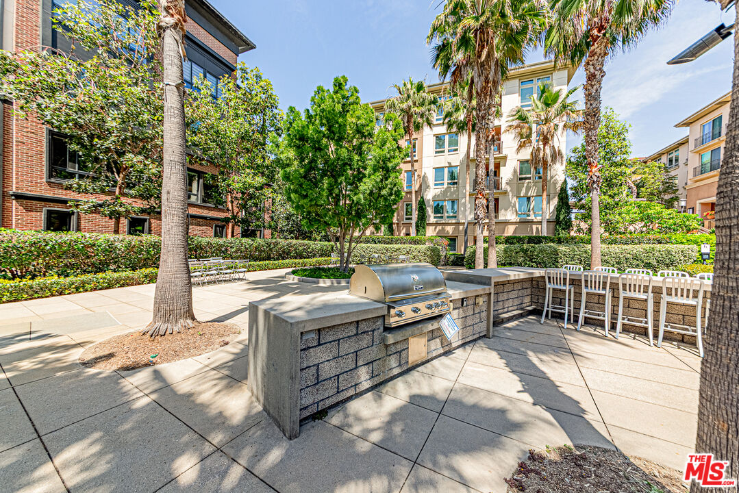 12883 West Runway Road, Unit 2 Playa Vista, CA 90094 - Photo 37 of 61