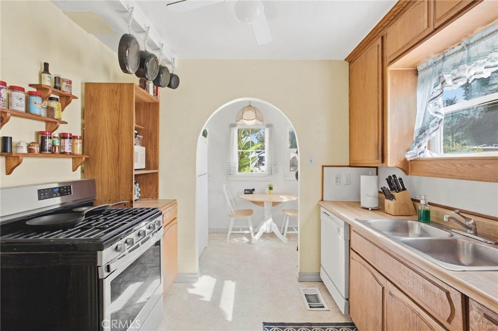 2022 Blenheim Street Riverside, CA 92507 - Photo 13 of 49 Gallery Image 13