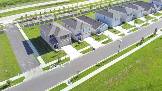 $2,400 | 33142 Osprey Peak Way, San Antonio, FL 33576