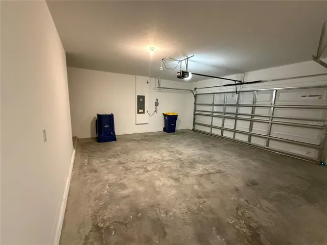 $2,400 | 33142 Osprey Peak Way, San Antonio, FL 33576