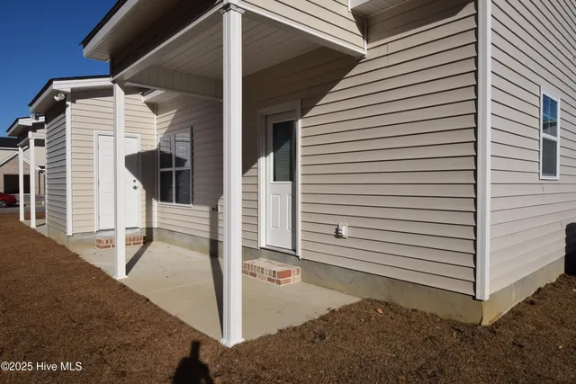 $1,800 | 849 Sarah Rebecca Drive, Unit A, Greenville, NC 27834