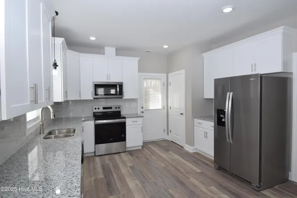 $1,800 | 849 Sarah Rebecca Drive, Unit A, Greenville, NC 27834