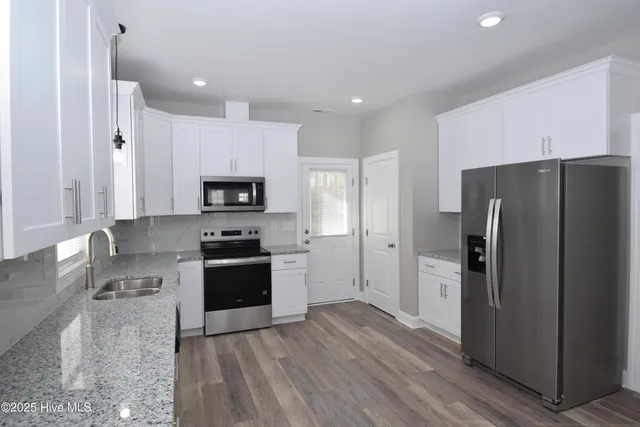 $1,800 | 849 Sarah Rebecca Drive, Unit A, Greenville, NC 27834