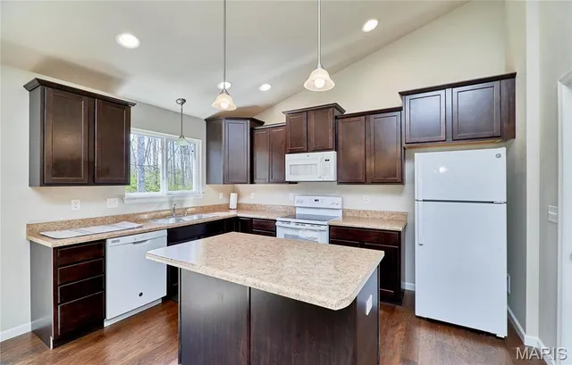 $445,000 | 440 Winchester Way, Winfield, MO 63389