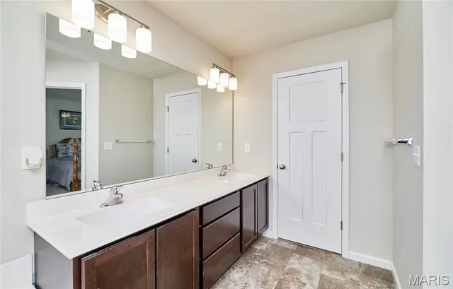 $445,000 | 440 Winchester Way, Winfield, MO 63389