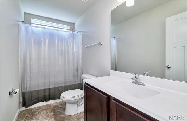 $445,000 | 440 Winchester Way, Winfield, MO 63389