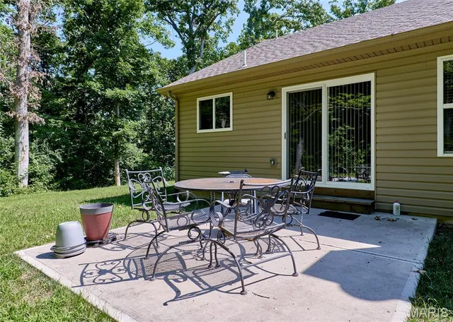 $445,000 | 440 Winchester Way, Winfield, MO 63389