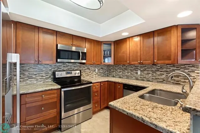 $239,500 | 6010 South Falls Cir Drive, Unit 405, Lauderhill, FL 33319