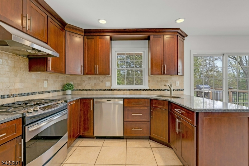 788 Country Club Road Bridgewater, NJ 08807 - Photo 9 of 42