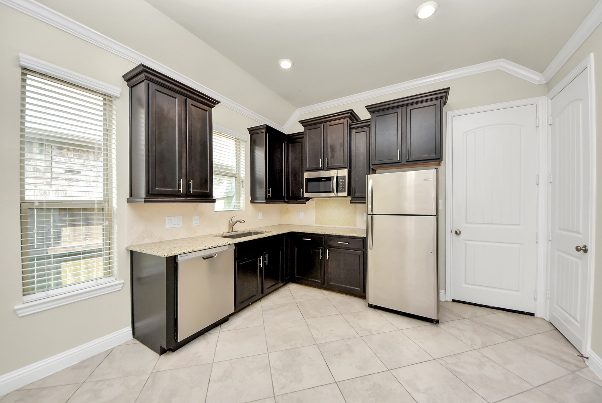 4836 Peppermill Ridge Lane Rosharon, TX 77583 - Photo 25 of 45 Next Gen Kitchen