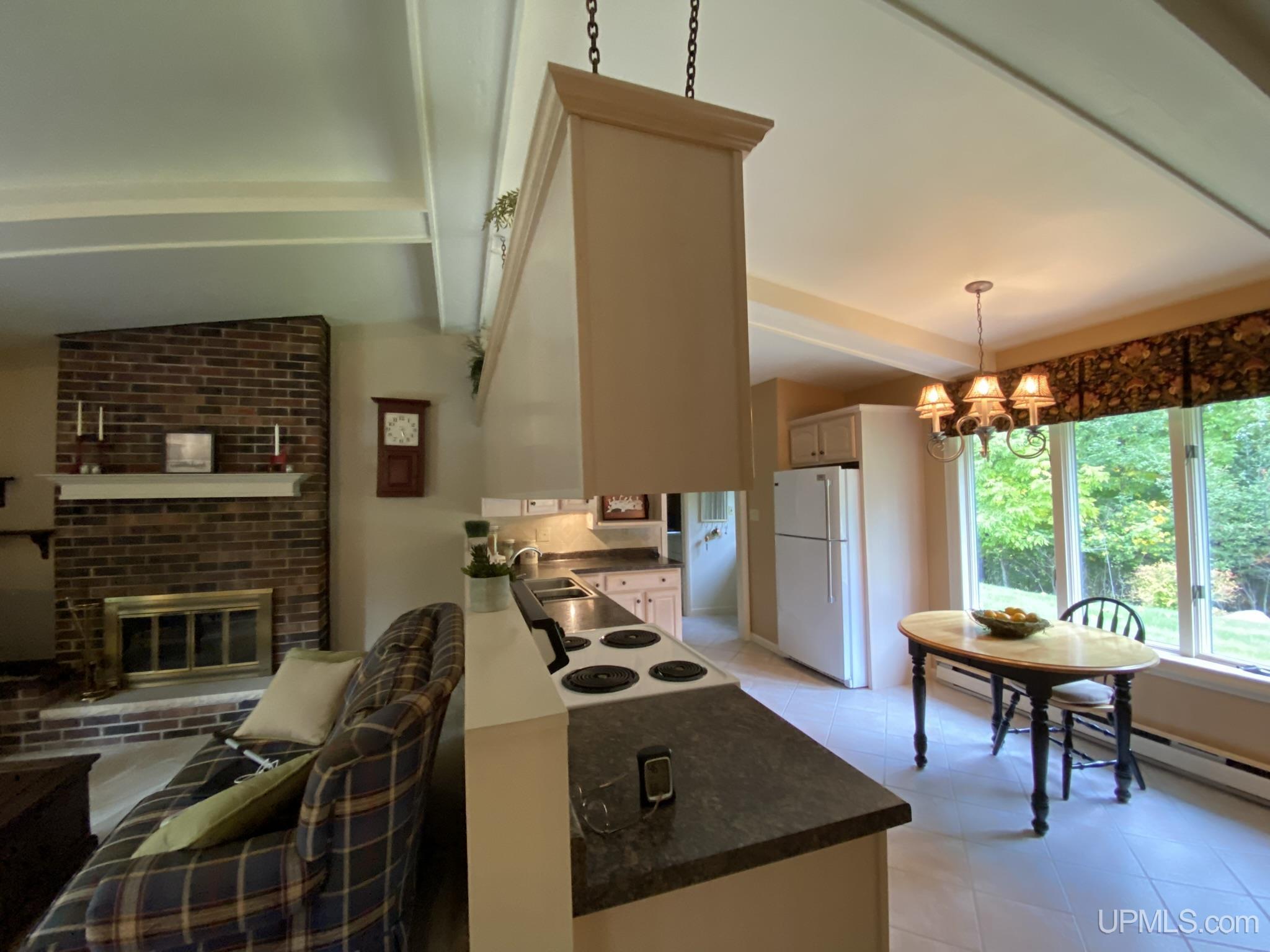 W7588 Knutson Road Niagara, WI 54151 - Photo 4 of 23 Gallery Image 4