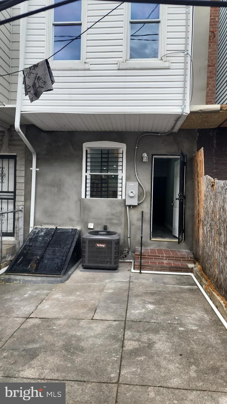 805 North Kenwood Avenue Baltimore, MD 21205 - Photo 4 of 14