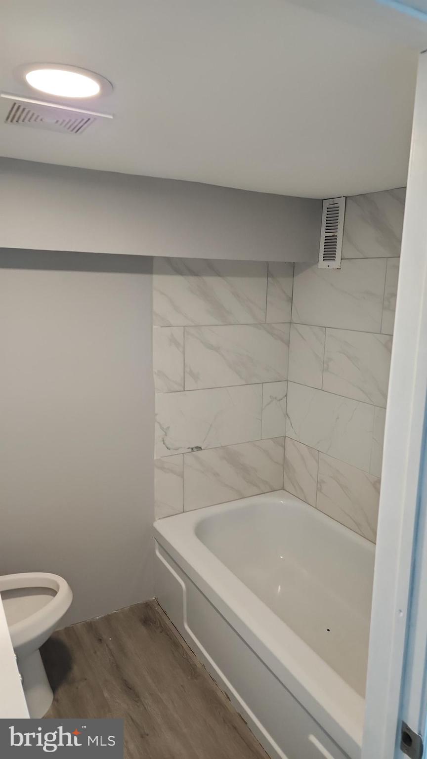 805 North Kenwood Avenue Baltimore, MD 21205 - Photo 5 of 14