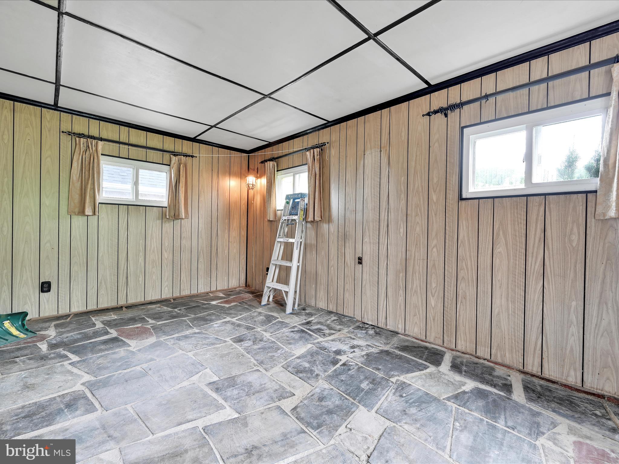 200 West Rodgers Street Ridley Park, PA 19078 - Photo 8 of 30 Sun Room