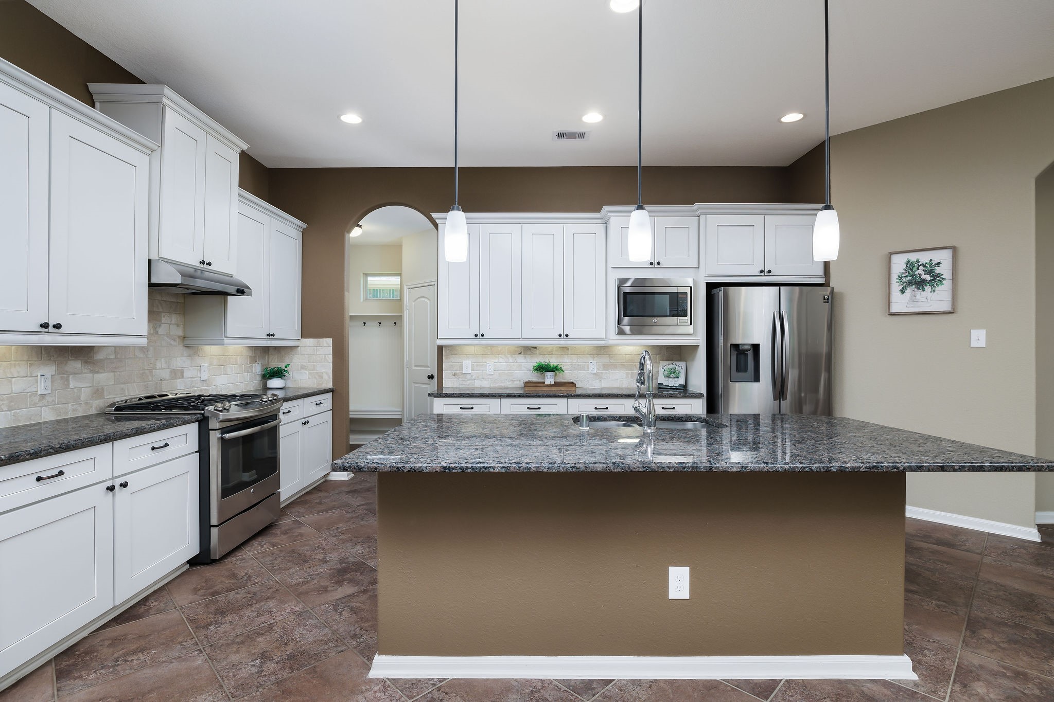 3573 Falcon Way Conroe, TX 77304 - Photo 12 of 34 Gallery Image 12