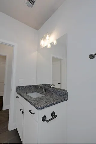 a view of empty room with window