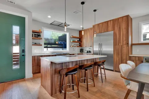 $2,095,000 | 1914 East 8th Street, Austin, TX 78702