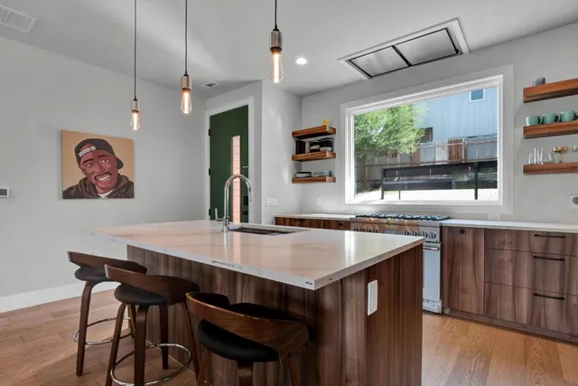 $2,095,000 | 1914 East 8th Street, Austin, TX 78702