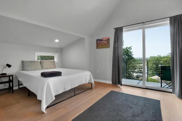 $2,095,000 | 1914 East 8th Street, Austin, TX 78702