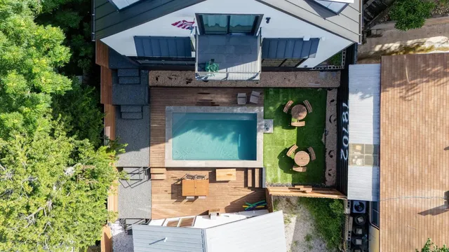$2,095,000 | 1914 East 8th Street, Austin, TX 78702