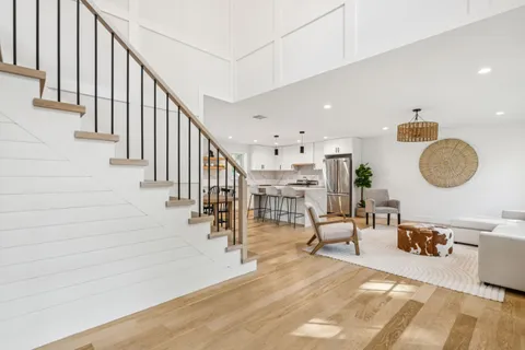 $2,295,000 | 6 Atterbury Road, Southampton, NY 11968