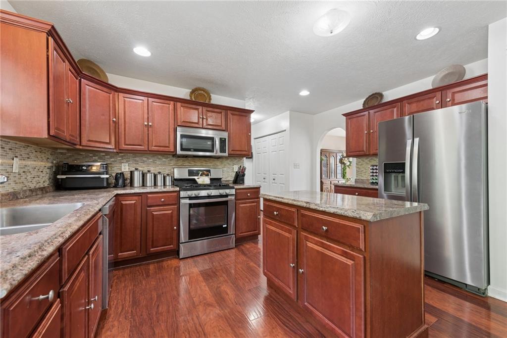 302 Summit Circle Houston, PA 15342 - Photo 10 of 39