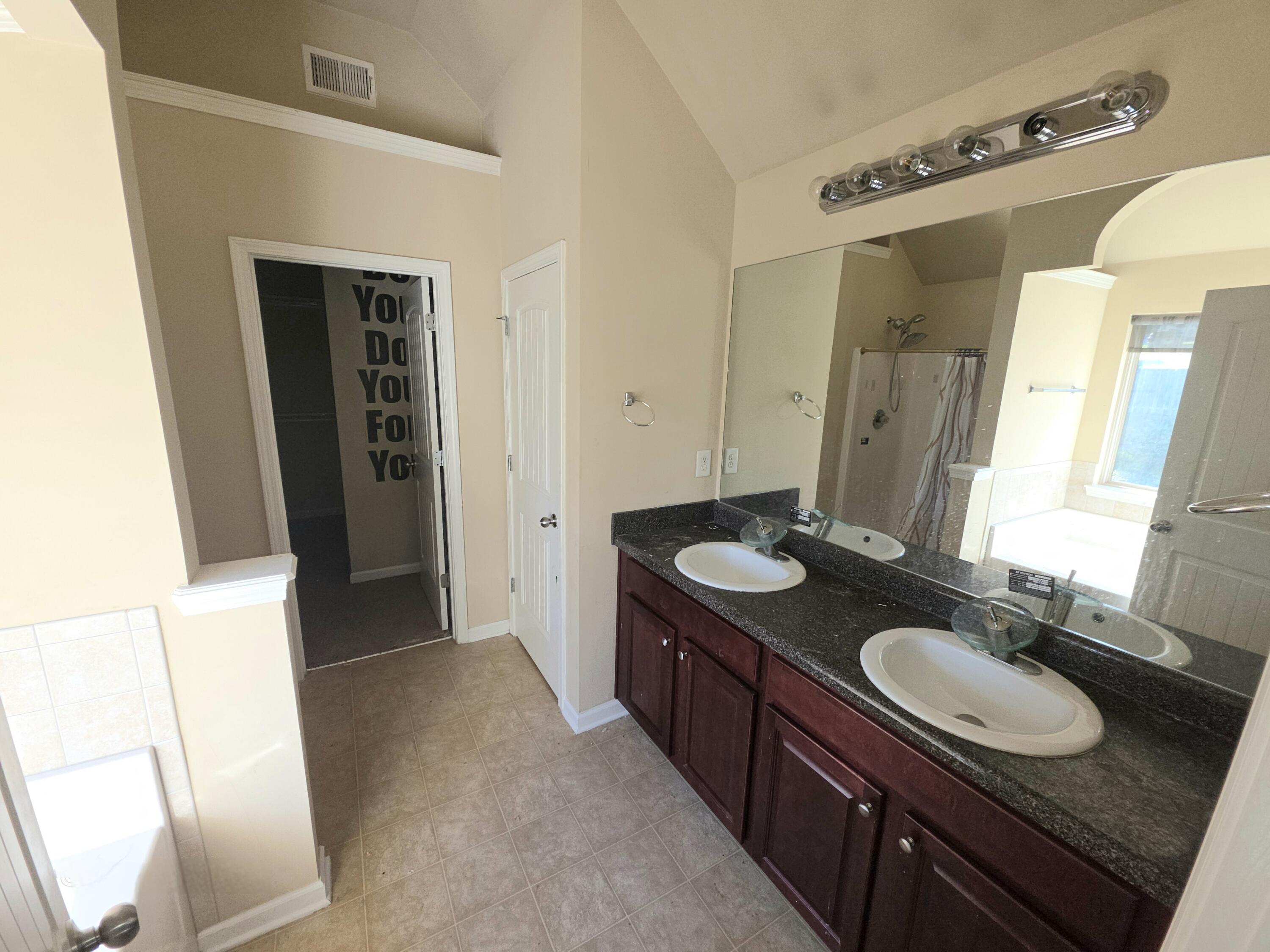 1432 Issac Way Hephzibah, GA 30815 - Photo 12 of 21 Primary Bath