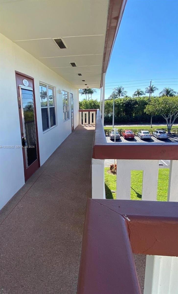 335 Brighton H, Unit 335 Boca Raton, FL 33434 - Photo 12 of 16