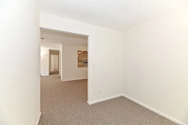 $199,900 | 157 Linden Lane, Unit 8, Thiensville, WI 53092