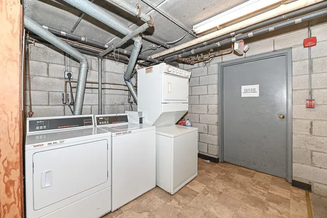 $199,900 | 157 Linden Lane, Unit 8, Thiensville, WI 53092