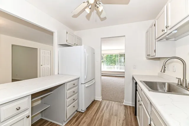 $199,900 | 157 Linden Lane, Unit 8, Thiensville, WI 53092