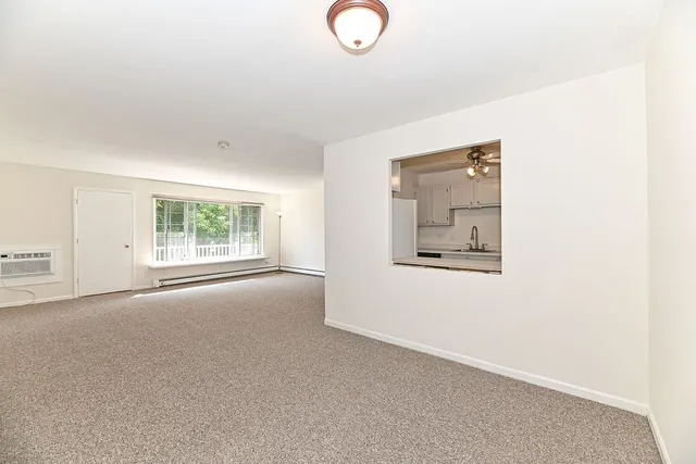 $199,900 | 157 Linden Lane, Unit 8, Thiensville, WI 53092